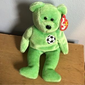Vintage Ty beanie Kicks soccer bear from 1999